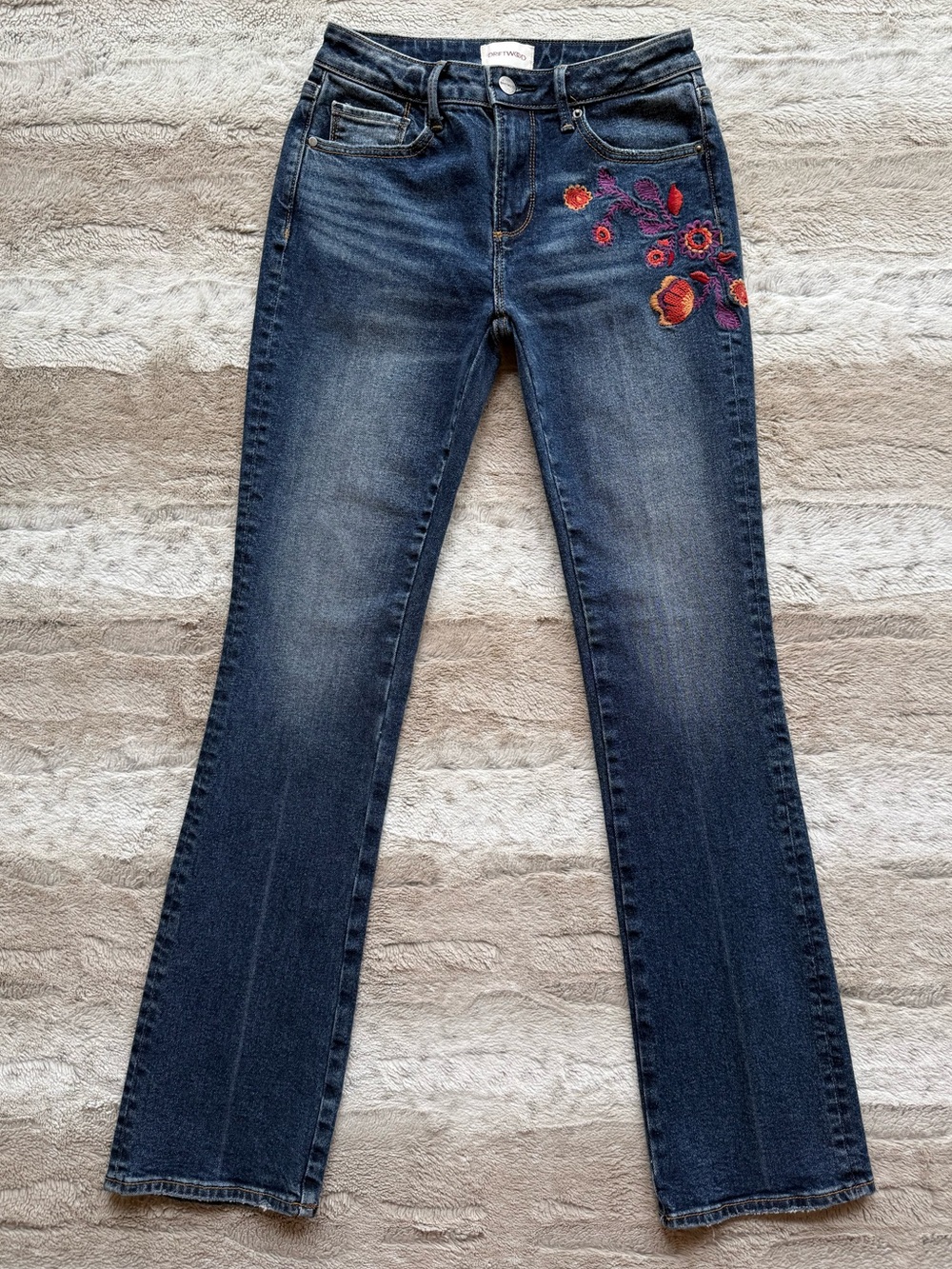 Driftwood Kelly Embroidered Boot Cut Jeans Size 24